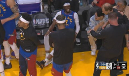 崴脚视频,视频揭秘崴脚全过程